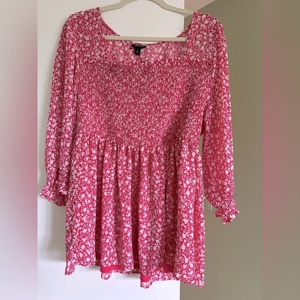 Hello Barbie torrid size 2 magenta chiffon floral lined shirt